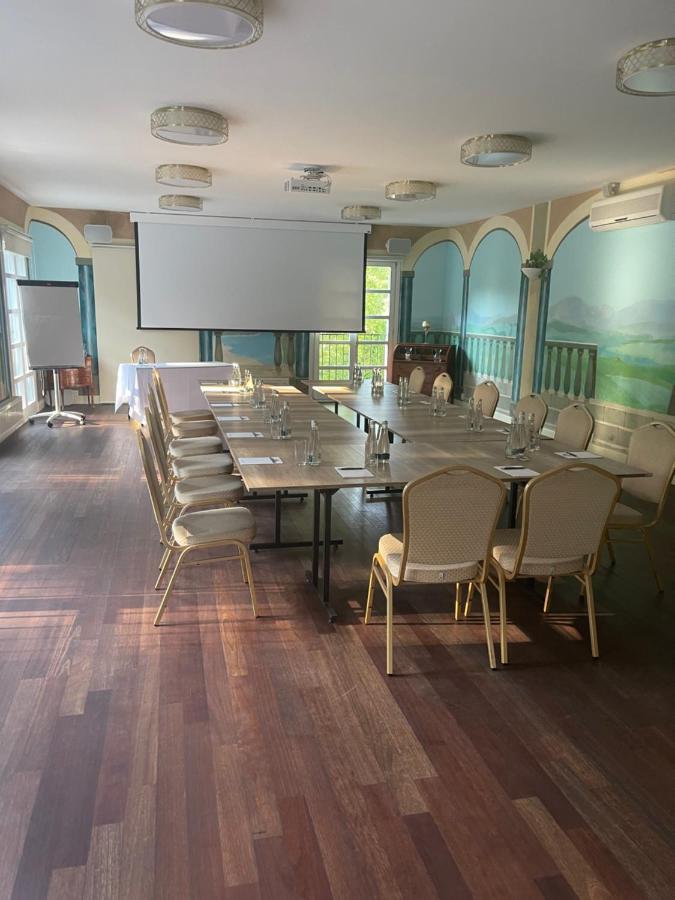 Villa Toscana Warszawa Екстериор снимка