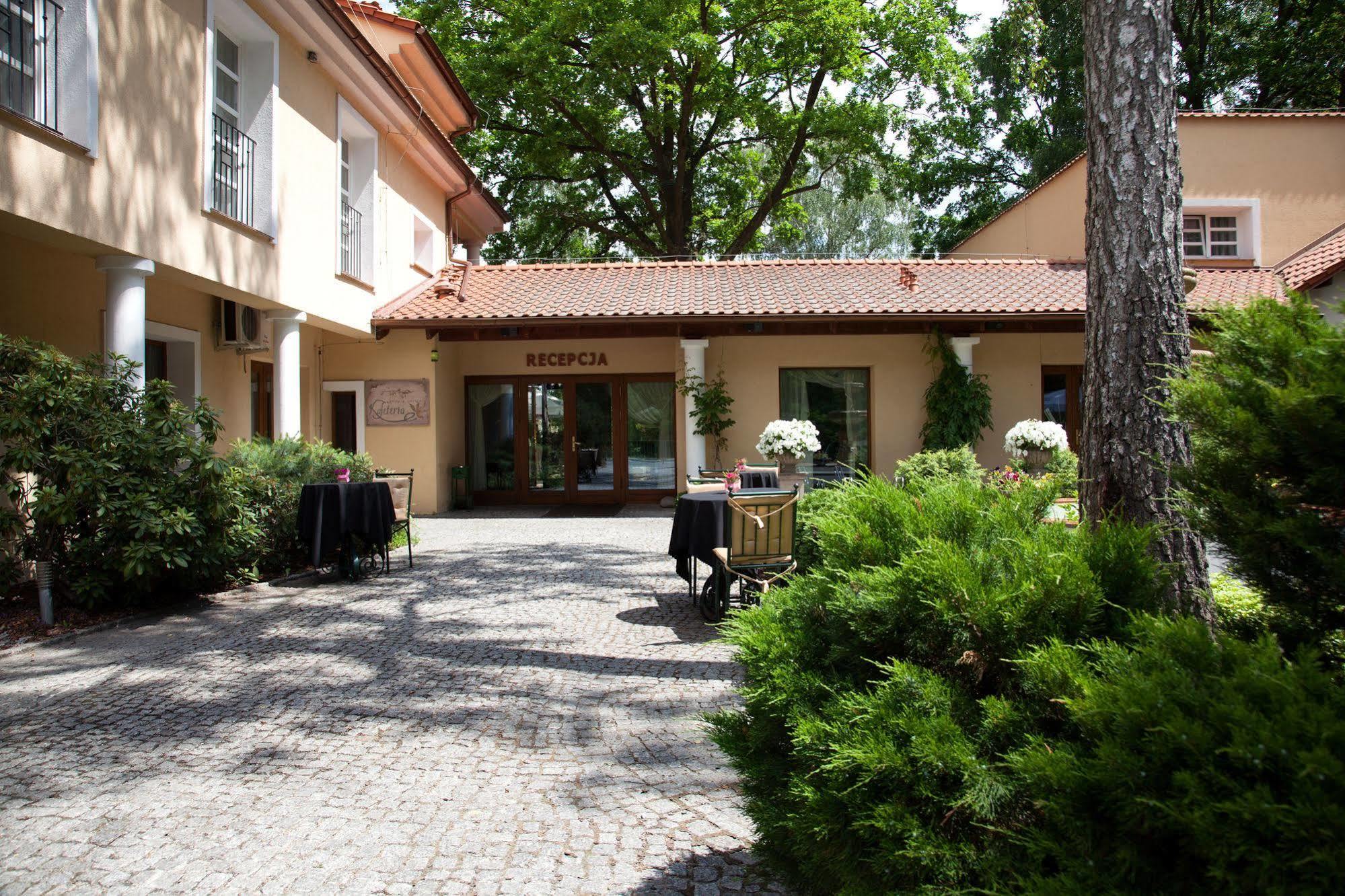 Villa Toscana Warszawa Екстериор снимка