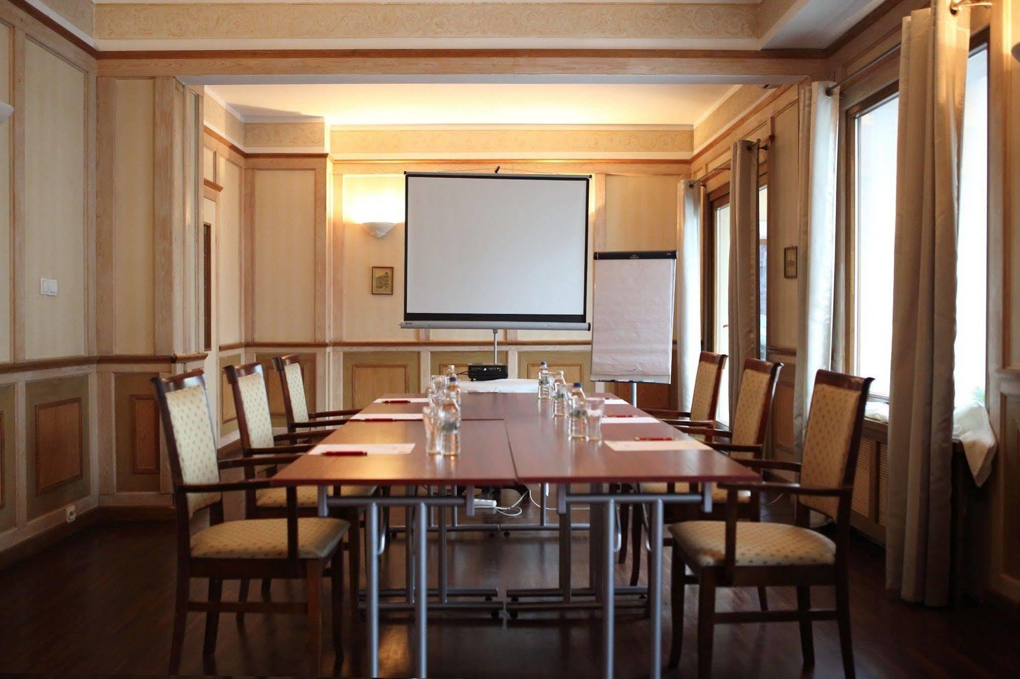 Villa Toscana Warszawa Екстериор снимка