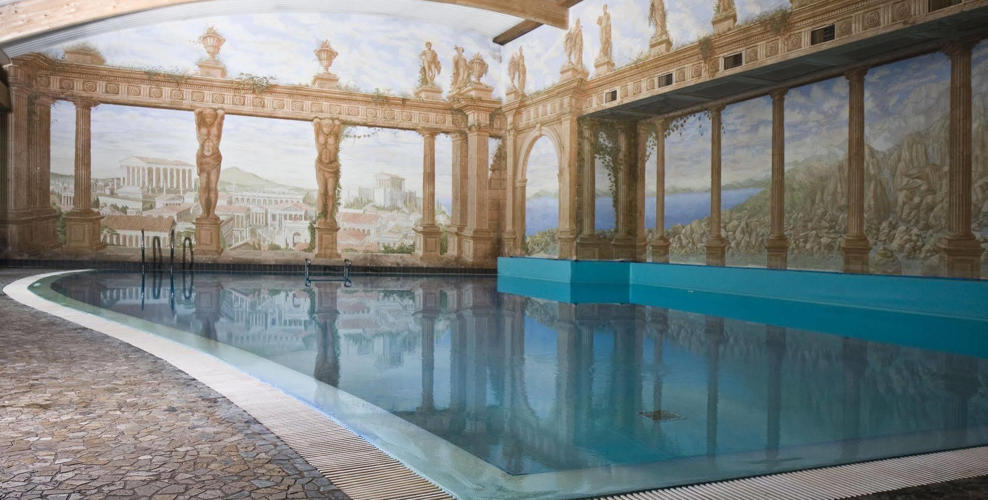Villa Toscana Warszawa Екстериор снимка