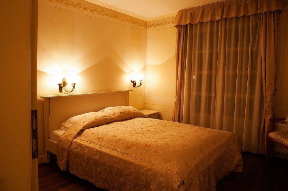 Villa Toscana Warszawa Екстериор снимка